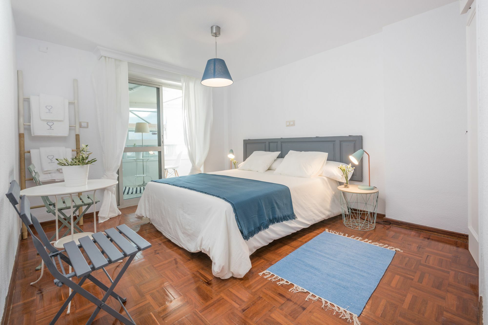 Apartamentos Paseo De La Farola Málaga Exterior foto